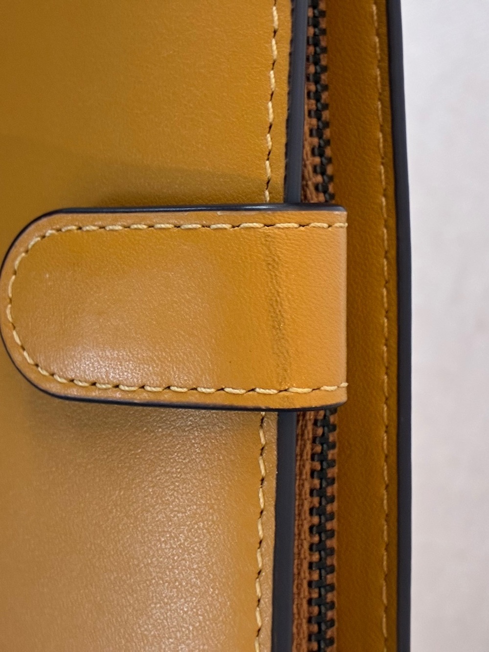 NWOT Coach RARE Mustard Yellow Leather Zip Around Wallet - Picture 11 of 16